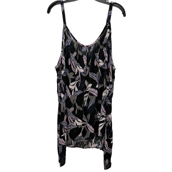 Torrid Textured Woven Gauze Cami Top 4X Black Palm Leaf Sharkbite Hem - Picture 1 of 10